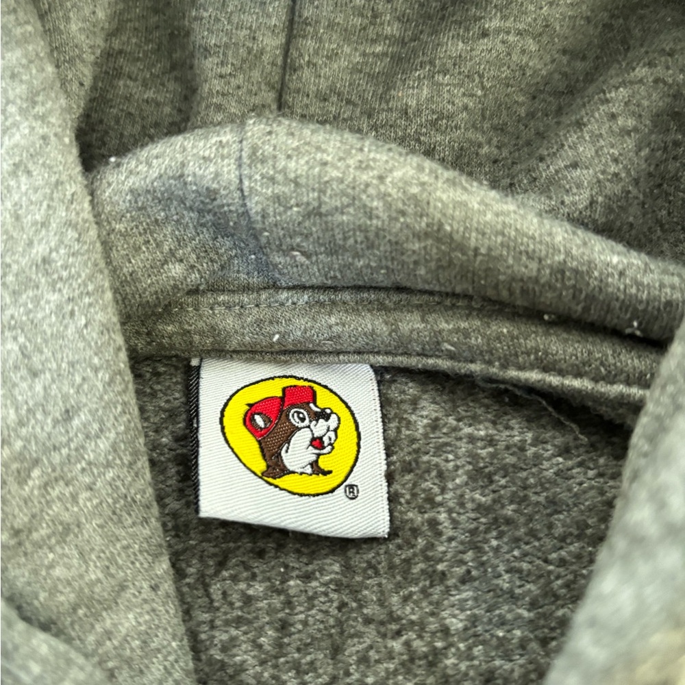 Buccees Beaver Grey Hoodie Sweatshirt Women’s Size Medium Graphic Print - Picture 3 of 10
